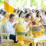 ឯកឧត្តម ឆាយ ឫទ្ធិសែន រដ្ឋមន្ត្រីក្រសួងអភិវឌ្ឍន៍ជនបទ និងលោកជំទាវ បានអញ្ជើញចូលរួមក្នុងកម្មវិធីបុណ្យភ្ជុំបិណ្ឌ ក្រោមអធិបតីភាពដ៏ខ្ពង់ខ្ពស់ សម្តេចមហាបវរធិបតី ហ៊ុន ម៉ាណែត នាយករដ្ឋមន្ត្រីនៃព្រះរាជាណាចក្រកម្ពុជា និងលោកជំទាវបណ្ឌិត ពេជ ចន្ទមុន្នី ហ៊ុន ម៉ាណែត នៅវត្តហរិរក្សរាជិនី ហៅវត្តវាំងចាស់ ដែលស្ថិតនៅក្នុងភូមិក្នុងវាំង ឃុំវាំងចាស់ ស្រុកឧដុង្គ