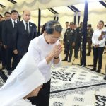 សម្តេច ម៉ែន សំអន អញ្ជើញគោរពវិញ្ញាណក្ខន្ធ ឯកឧត្តម ឧត្តមសេនីយ៍ឯក ដួង សំនៀង ដែលបានពលីជីវិតក្នុងការពារដែនអធិបតេយ្យភាពជាតិកម្ពុជា